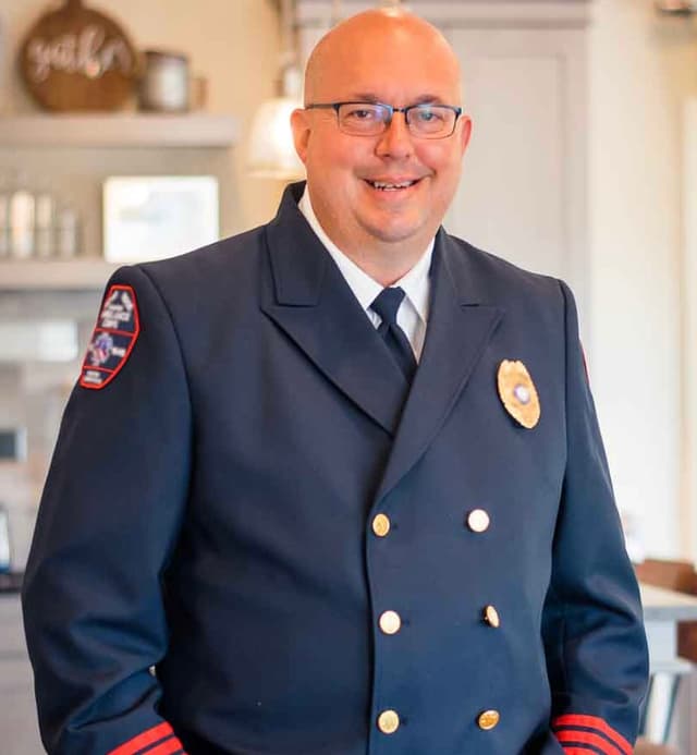 Joe Laucella in dress uniform